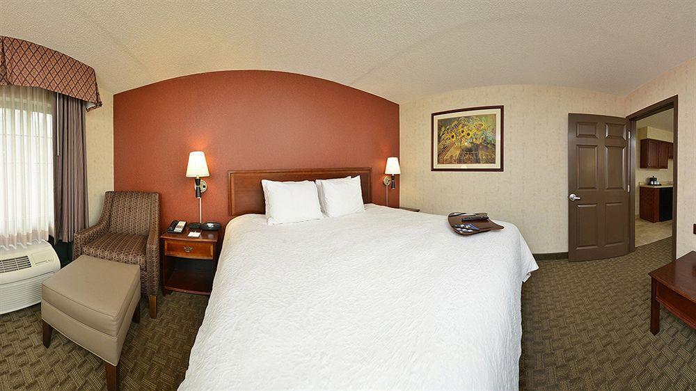 Hampton Inn East Aurora Εξωτερικό φωτογραφία