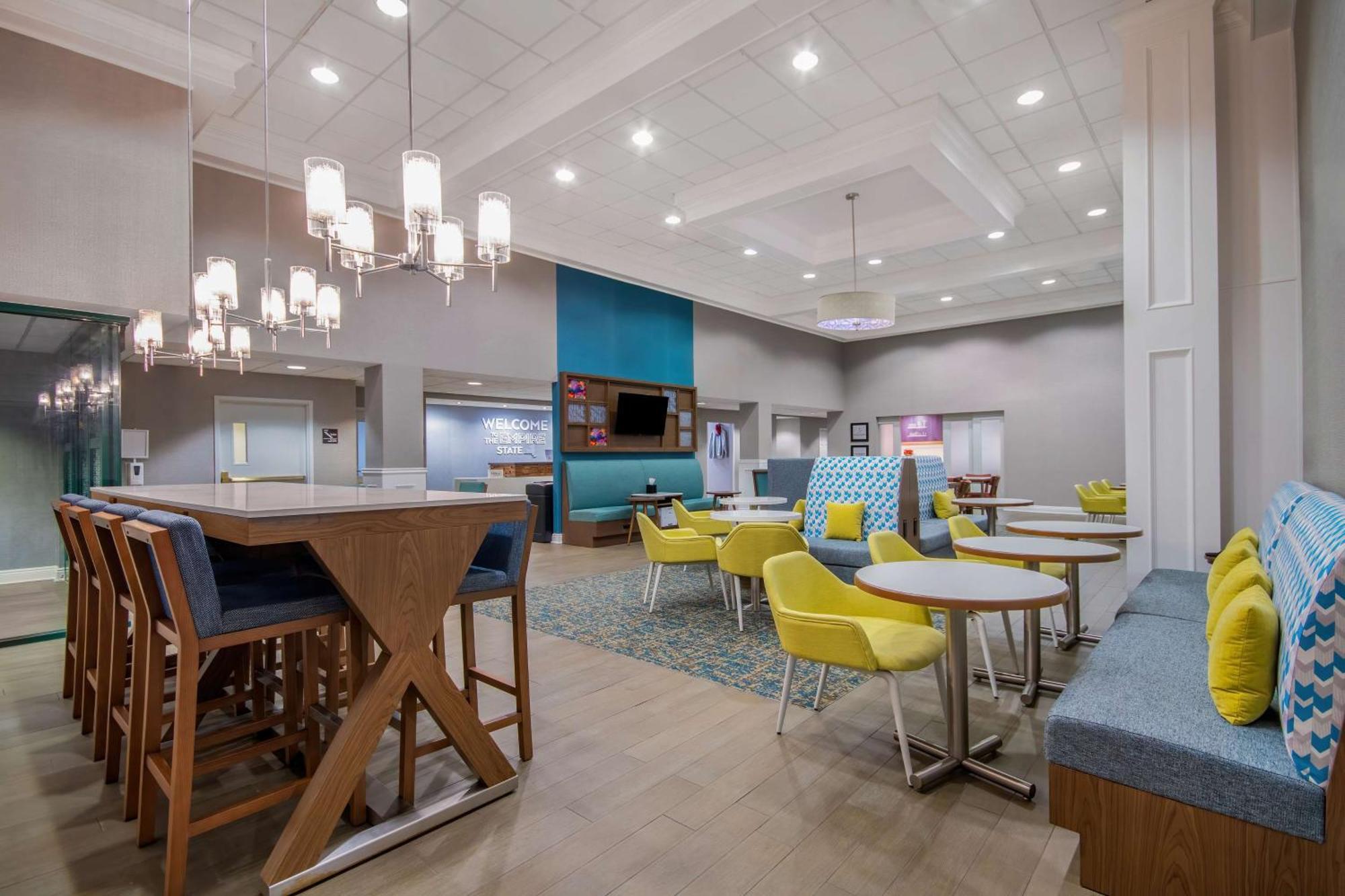 Hampton Inn East Aurora Εξωτερικό φωτογραφία