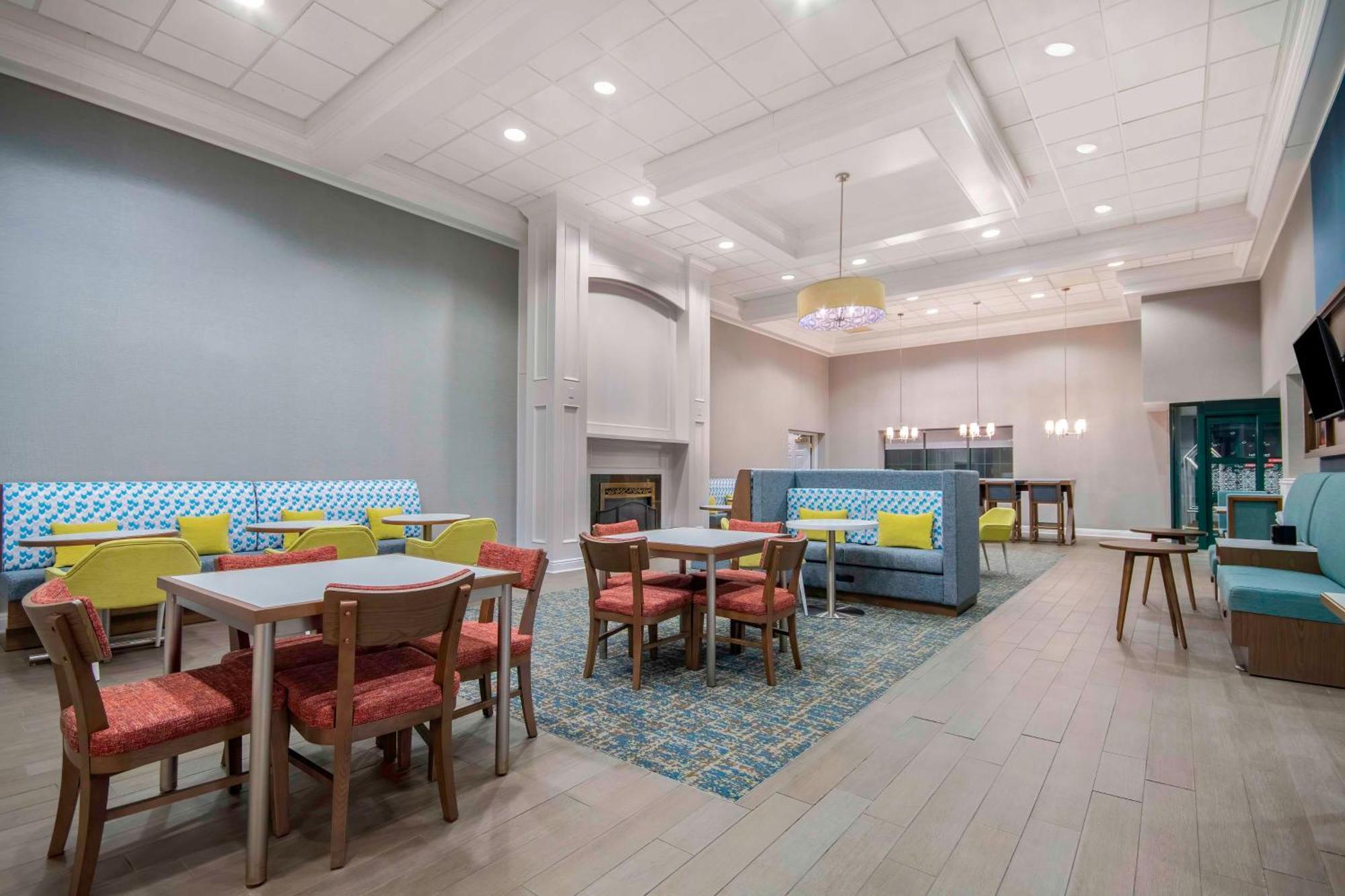 Hampton Inn East Aurora Εξωτερικό φωτογραφία