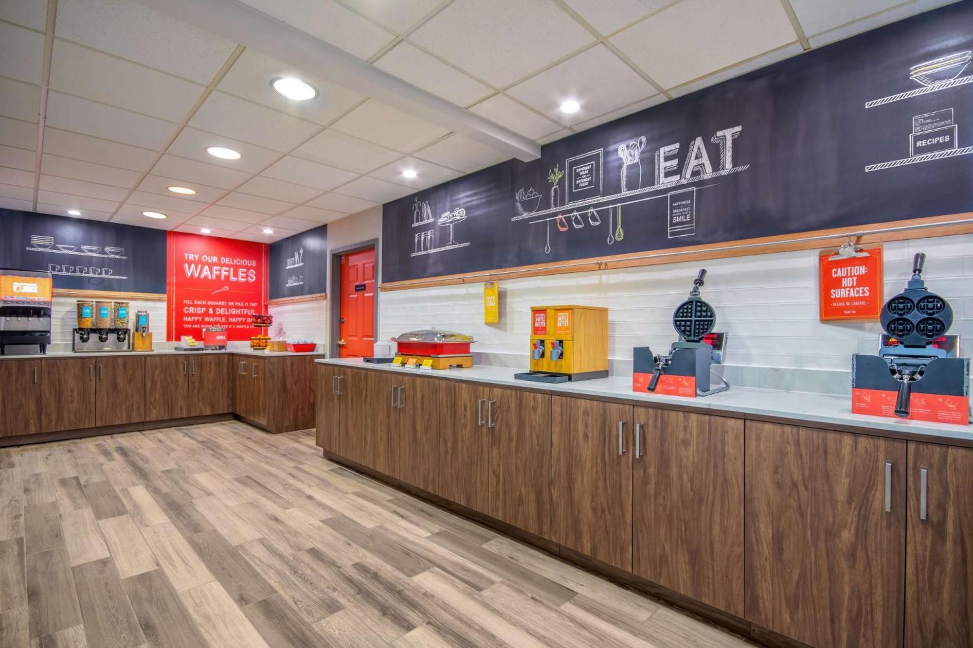 Hampton Inn East Aurora Εξωτερικό φωτογραφία