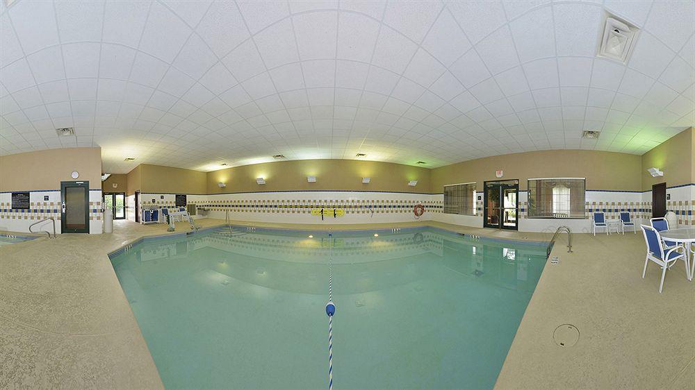Hampton Inn East Aurora Εξωτερικό φωτογραφία